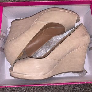 Women’s wedges neutral